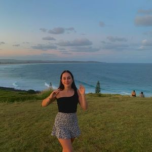 Meet your Posher, Alyce